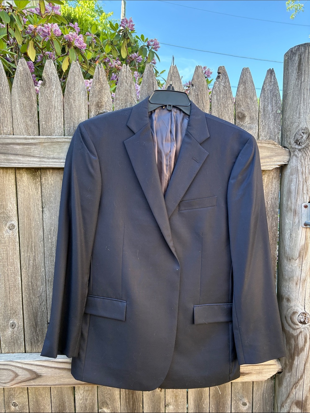 Brooks Brothers 43R navy blazer.